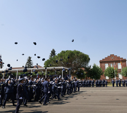 Su Majestad el Rey ordena romper filas por última vez en la Academia Básica del Aire y del Espacio