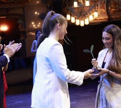 S.A.R,. la Princesa de Asturias hace entrega del Premio Princesa de Girona Arte 2026 a Gemma Blasco