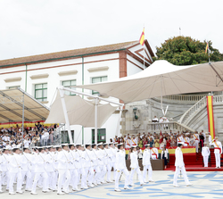 Desfile de los nuevos oficiales