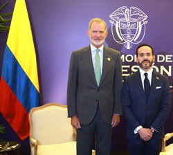 Su Majestad el Rey con el Presidente electo de la República de Colombia, Abelardo de la Espriella