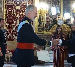 Su Majestad el Rey recibe la Credencial de Fadi F. H. Elhusseini, embajador del Estado de Palestina