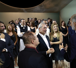 Su Majestad el Rey recibió el saludo del equipo artístico y del reparto de “Manon Lescaut”
