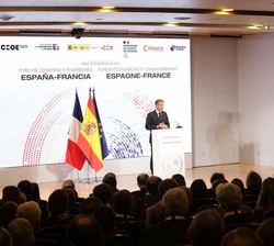 Su Excelencia el presidente de la República Francesa, Emmanuel Macron durante su intervención