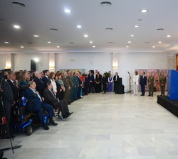 Su Majestad el Rey pronuncia unas palabras ante los representantes de las instituciones y de los distintos sectores sociales de Melilla