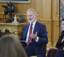 Don Felipe durante el desarrollo de la audiencia a los representantes de la Plataforma EsTech