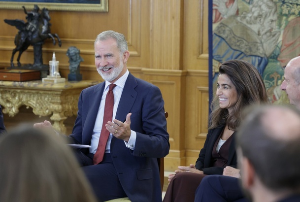 Don Felipe durante el desarrollo de la audiencia a los representantes de la Plataforma EsTech