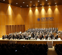 La Orquesta Sinfónica del Principado de Asturias al inicio del concierto