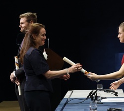 Su Alteza Real la Princesa de Asturias hace entrega del Premios Princesa de Asturias de Cooperación Internacional a Lene Krol, directora ejecutiva del