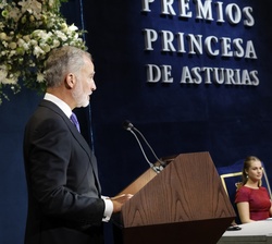 Su Majestad el Rey dirigió unas palabras a los asistentes a la ceremonia