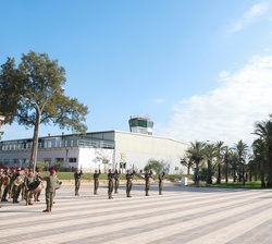 Su Majestad el Rey recibe honores a su llegada a Bétera