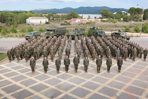 Su Majestad el Rey junto a los participantes en el ejercicio GRIFO 2026 