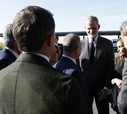 Don Felipe y Doña Letizia son recibidos por el presidente de Castilla-La Mancha, Emiliano García-Page, la ministra Milagros Tolón, y el consejero de S