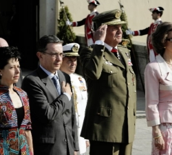 Los Reyes con el presidente de Colombia y señora