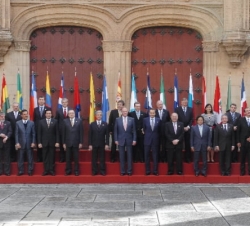 Fotografía oficial de la XV Cumbre Iberoamericana
(Salamanca, 14 de octubre de 2005)