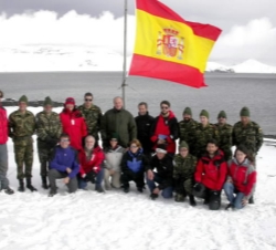 Base "Gabriel de Castilla". Antártida, 17 de enero de 2004