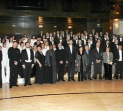 El Príncipe con el Orfeón Donostiarra y el Coro de la Fundación Príncipe de Asturias