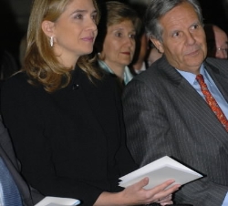 Doña Cristina con el presidente del Consejo de Administración del Patrimonio Nacional, Yago Pico de Coaña