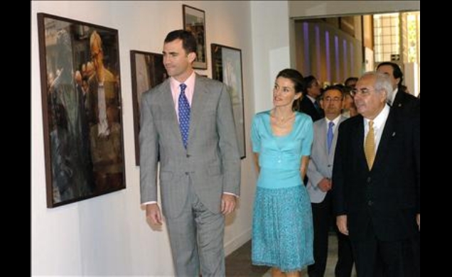 Sus Altezas Reales los Príncipes de Asturias, acompañados del presidente del Principado, Vicente Alvarez Areces durante la inauguración de la exposici