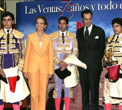 Los Duques de Lugo con los diestros Miguel Ángel Perera, Serafín Marín y Sebastián Castella