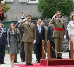 Sus Majestades los Reyes y Sus Altezas Reales los Príncipes de Asturias durante el acto.
