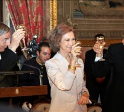 Brindis de Su Majestad la Reina con el Presidente de Argentina y el presidente del Gobierno español, José Luis Rodríguez Zapatero