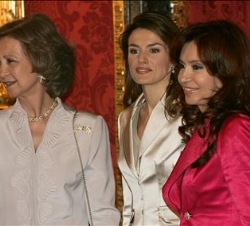 La Reina y la Princesa de Asturias, con la esposa del Presidente Kirchner
