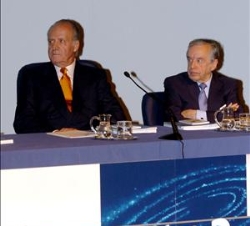 Don Juan Carlos, junto al presidente de Cotec, José Ángel Sánchez Asiaín