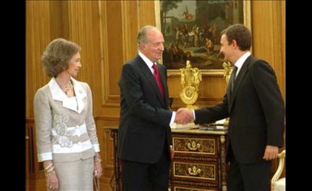 Sus Majestades los Reyes saludan al presidente del Gobierno, José Luís Rodríguez Zapatero