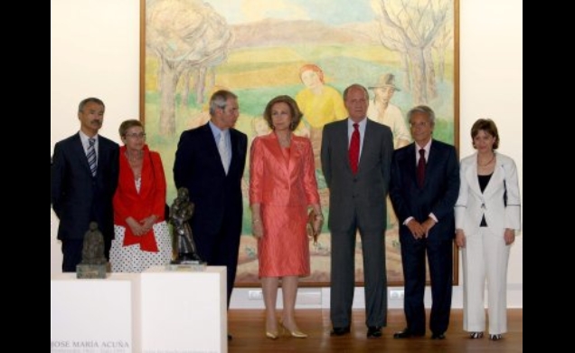 Sus Majestades en la inauguración del nuevo centro social de Caixanova en Pontevedra