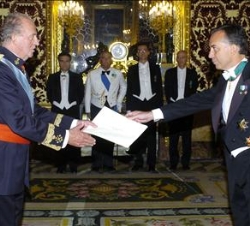 El nuevo Embajador de Italia, el Sr. Pasquale Terracciano, entrega sus Cartas Credenciales a Don Juan Carlos
