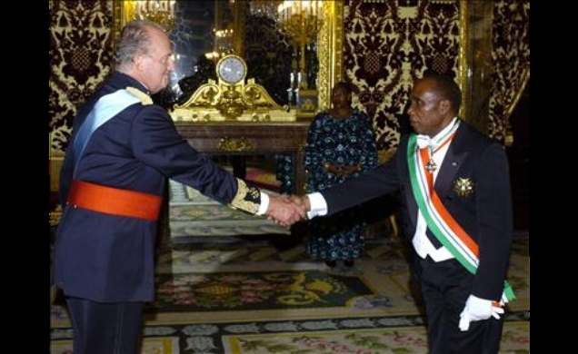 Su Majestad el Rey recibe el saludo del nuevo Embajador de Guinea Ecuatorial, el Sr. Milam Tang