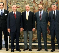 Su Majestad el Rey con Don Jaime de Marichalar, Oswald Gruebel, Fernando Abril-Martorell y Miguel Matossian