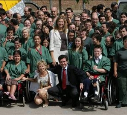 La Infanta Doña Cristina con un grupo de alumnos de la Fundación AMADIP-ESMENT