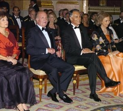 Sus Majestades los Reyes, junto al Presidente de la República Portuguesa y la Señora de Cavaco Silva, durante el concierto