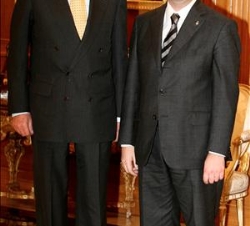 Don Juan Carlos con el alcalde de Barcelona, Jordi Hereu Boher