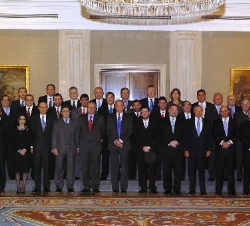 Su Majestad el Rey con los ministros de Turismo de Iberoamérica, autoridades españolas, empresarios y comité organizador de la VIII Conferencia Iberoa