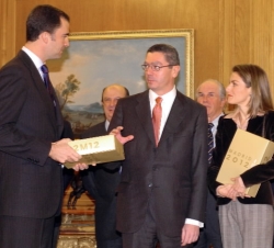 Los Príncipes de Asturias con el Alcalde de Madrid