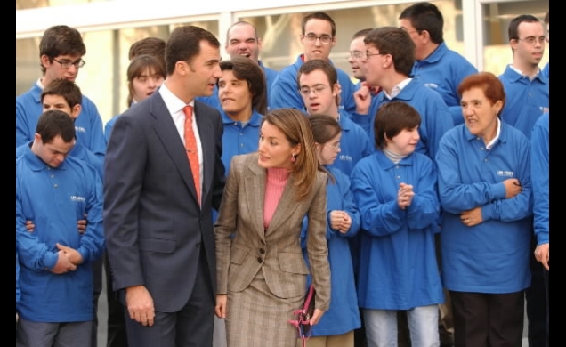 Los Príncipes de Asturias en la inauguración del Centro Ocupacional "Les Corts"